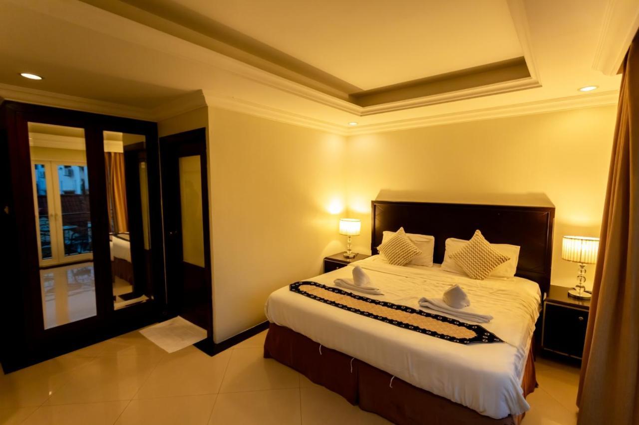 Ivory Palace Hotel Pattaya Exterior photo