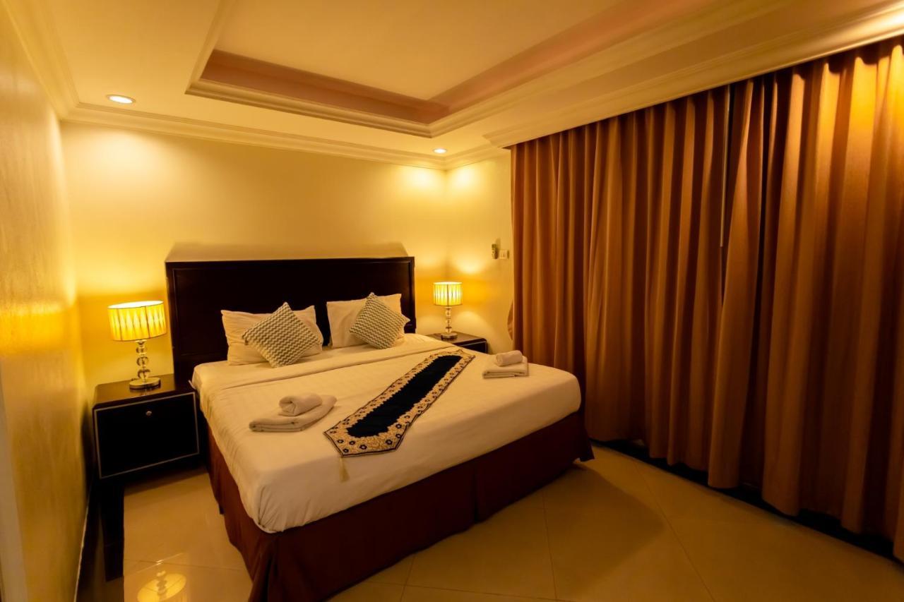 Ivory Palace Hotel Pattaya Exterior photo