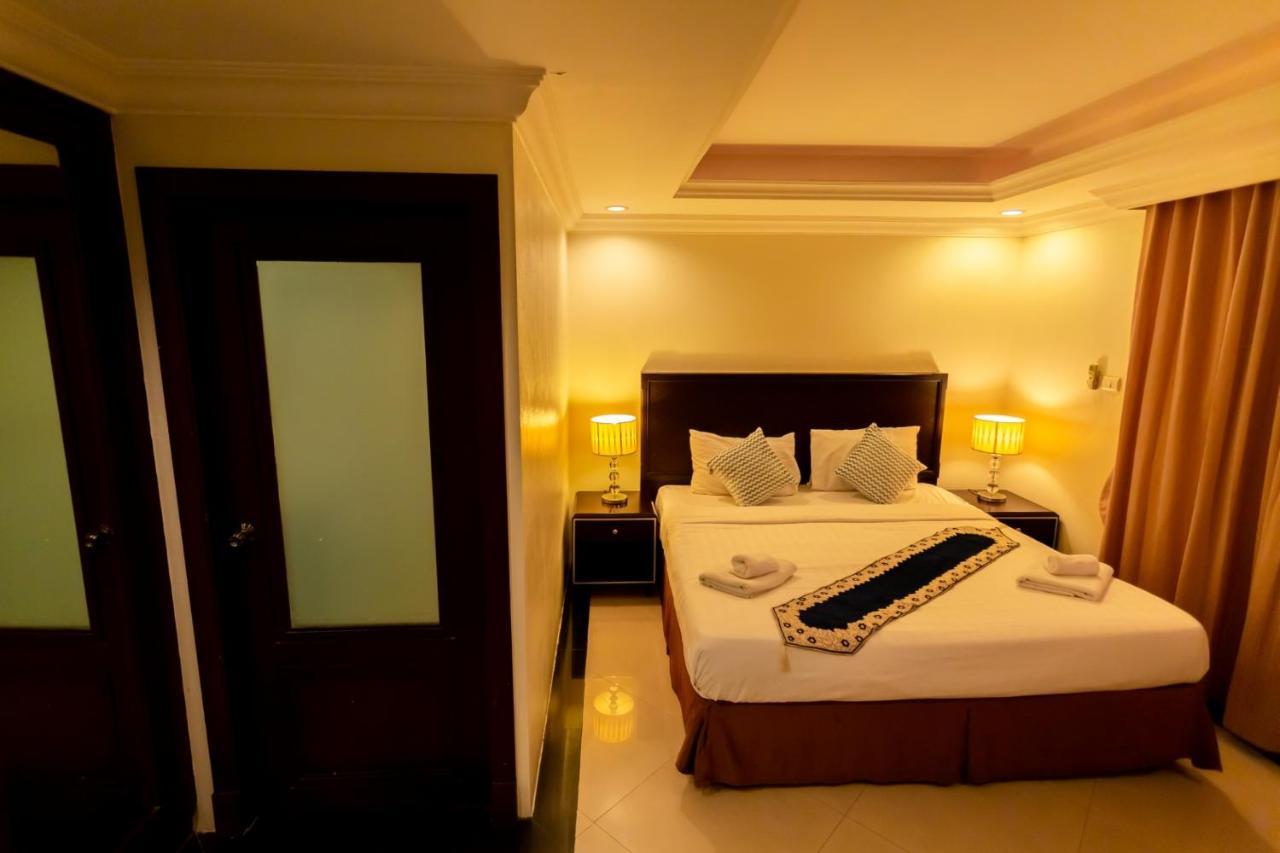 Ivory Palace Hotel Pattaya Exterior photo