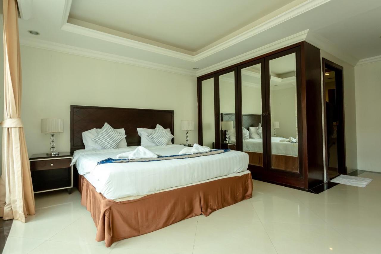 Ivory Palace Hotel Pattaya Exterior photo